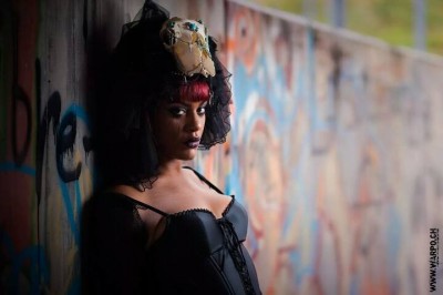 20_12_bizarre_Curly Gumbo Lee_foto